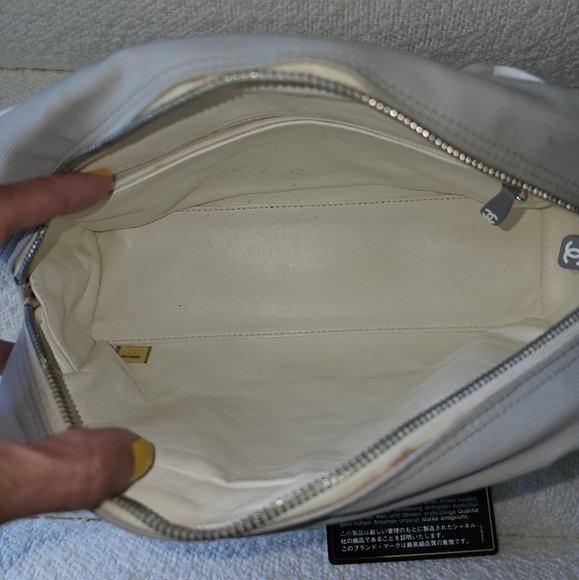 AUTHENTIC VINTAGE CANVAS CHANEL HANDLES BAG, USED CONDITION - Picture 13 of 15